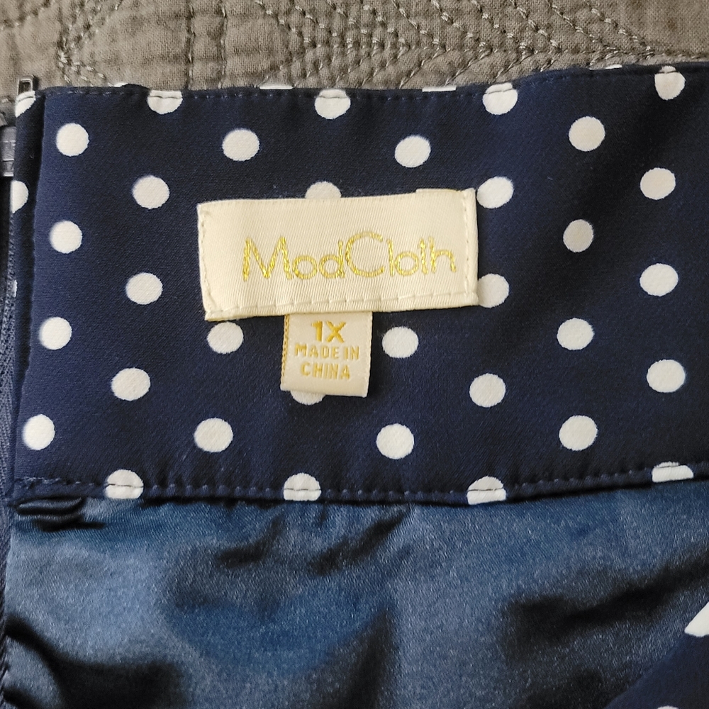 EUC 1X Modcloth Navy Polkadot Skirt - Picture 5 of 8